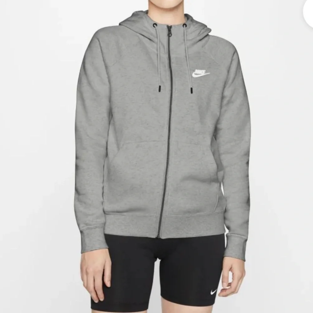 Nike essential full zip up